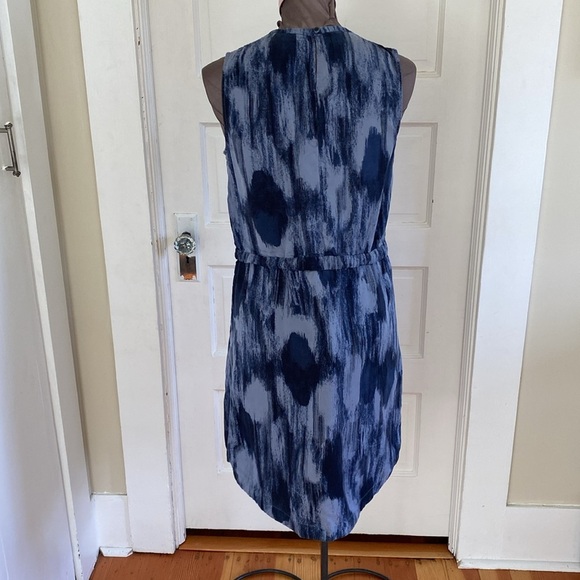 Gap Medium - Picture 3 of 5